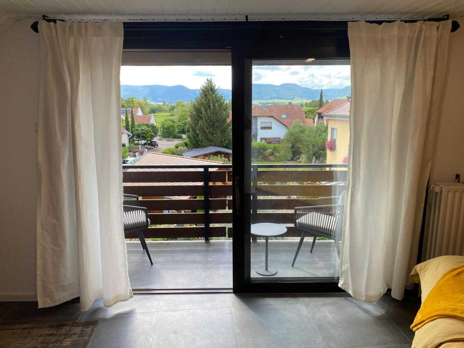 Bienenstock Apartment Venningen Bagian luar foto