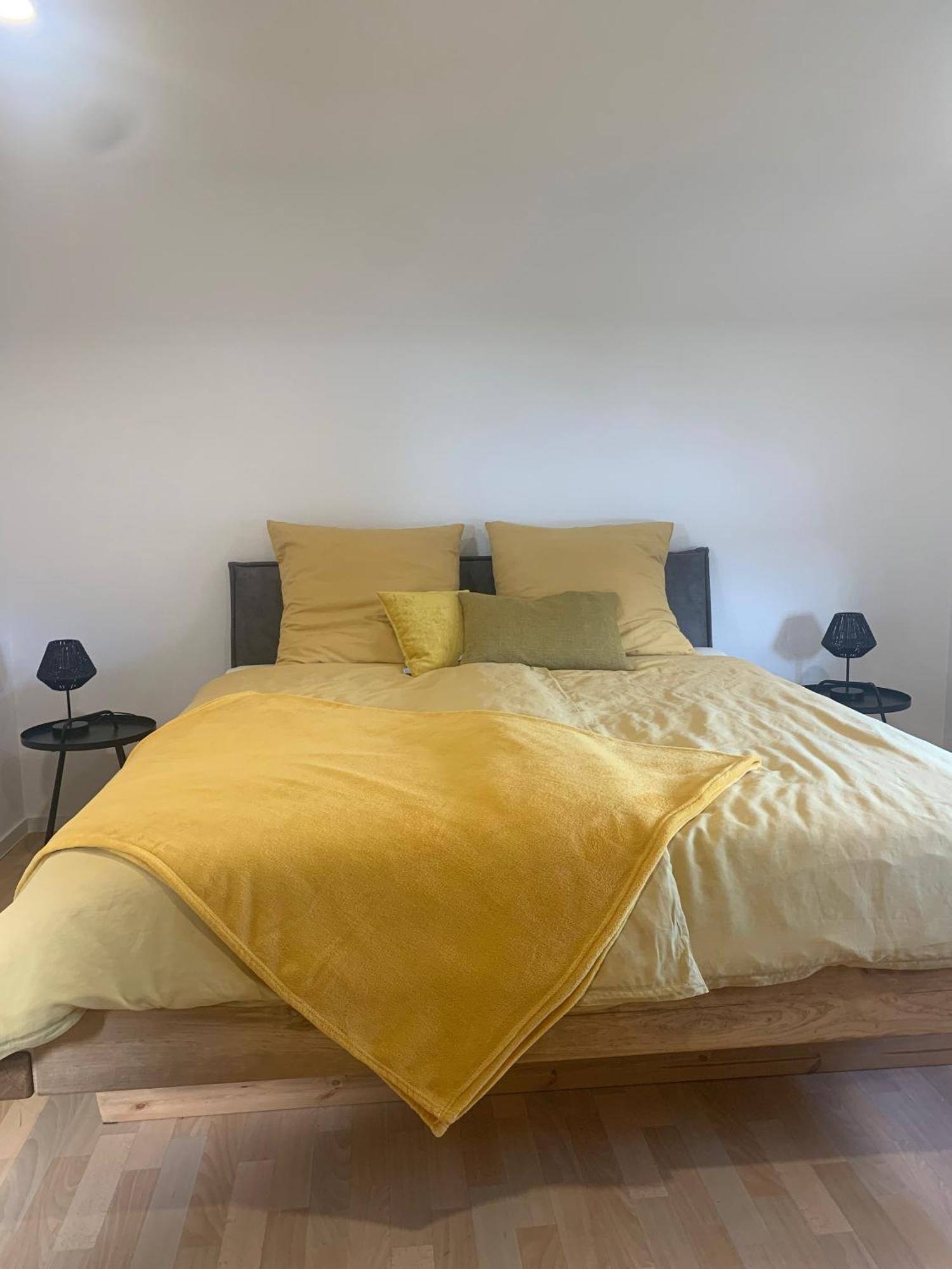 Bienenstock Apartment Venningen Bagian luar foto